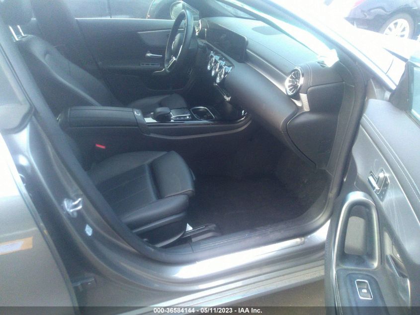 2022 MERCEDES-BENZ CLA CLA 250 - W1K5J4GB6NN276037