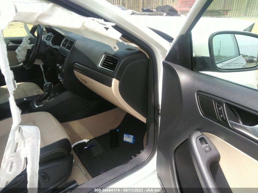 2014 VOLKSWAGEN JETTA SEDAN SEL - 3VWL17AJ3EM324619