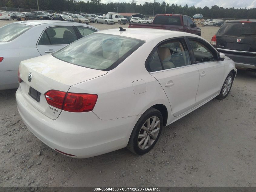 2013 VOLKSWAGEN JETTA SEDAN SE W/CONVENIENCE/SUNROOF - 3VWDP7AJXDM432575
