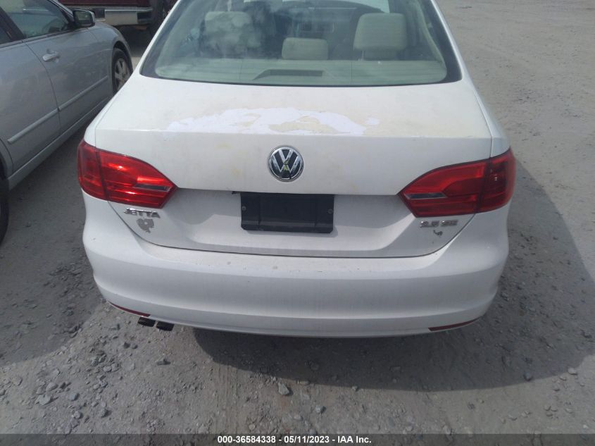 2013 VOLKSWAGEN JETTA SEDAN SE W/CONVENIENCE/SUNROOF - 3VWDP7AJXDM432575