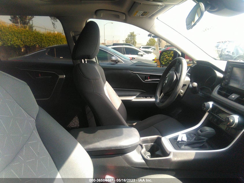 VIN 2T3W1RFV9KW003086 2019 TOYOTA RAV4 XLE