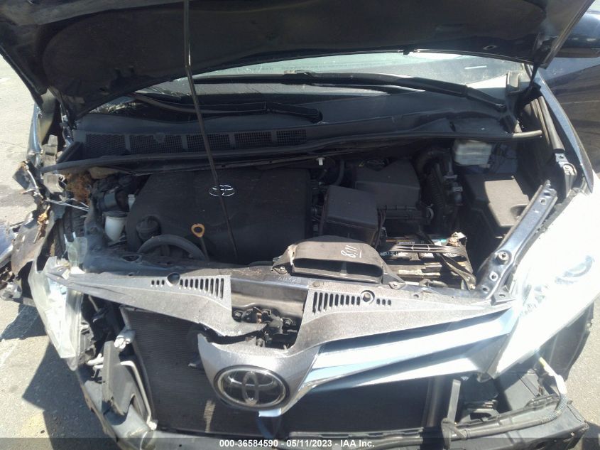 2019 TOYOTA SIENNA XLE - 5TDYZ3DC4KS996949