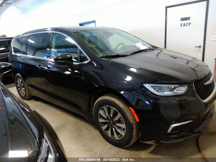 2023 CHRYSLER PACIFICA HYBRID TOURING L - 2C4RC1L7XPR562615