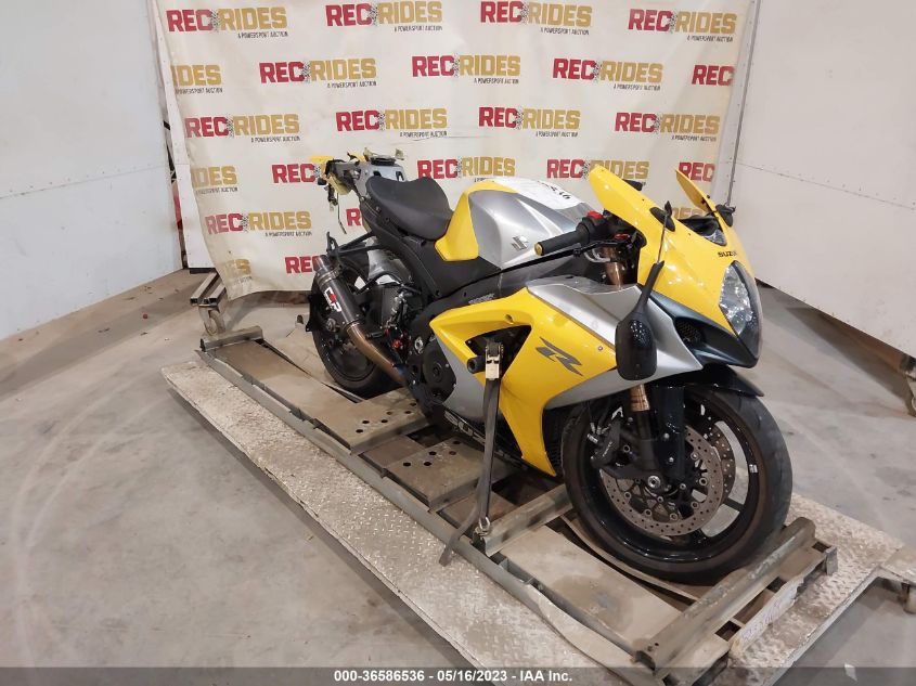 2007 SUZUKI GSX-R1000 - JS1GT77A872113555