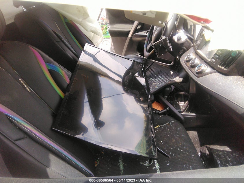 VIN JTMZFREV2HJ112657 2017 TOYOTA RAV4 LE