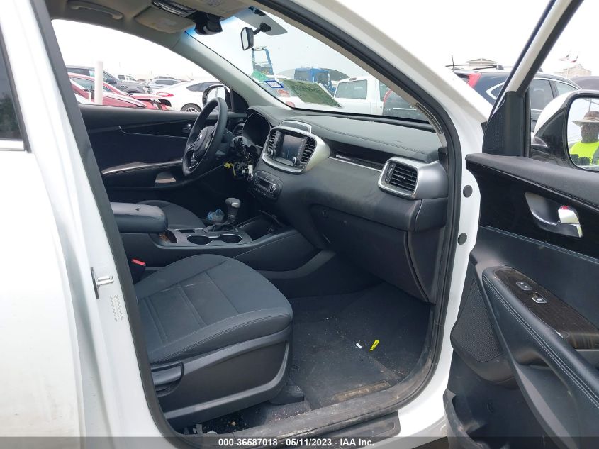 2019 KIA SORENTO LX V6 - 5XYPG4A54KG570429