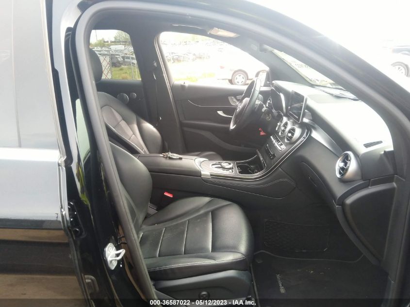 2018 MERCEDES-BENZ GLC GLC 300 - WDC0G4KB4JV111523