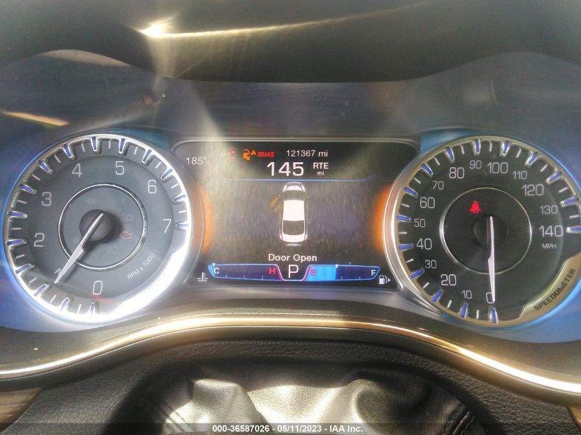 2015 CHRYSLER 200 C - 1C3CCCCB7FN661155