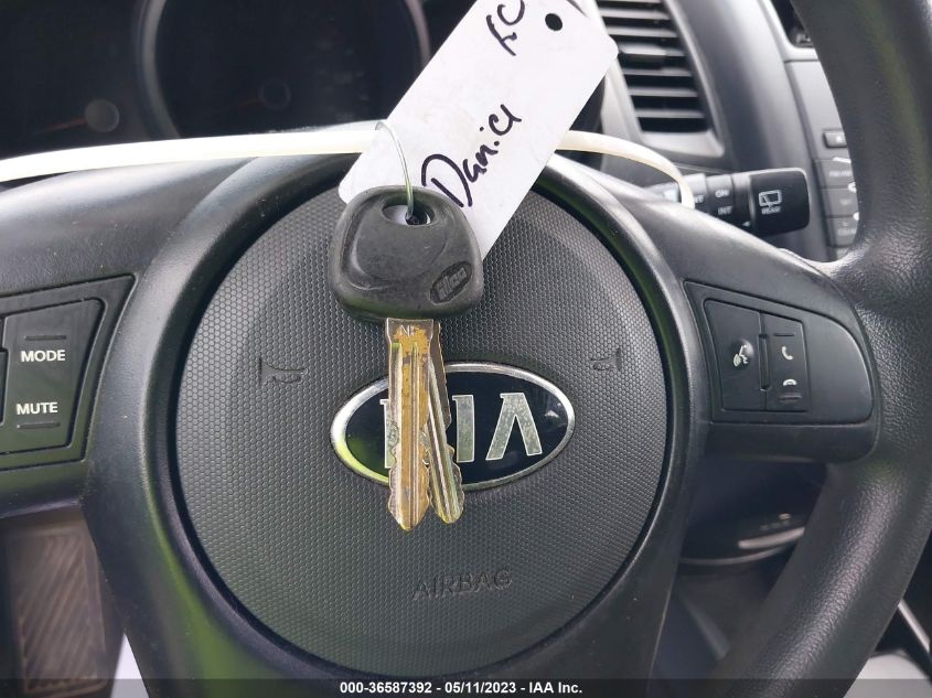 2013 KIA SOUL BASE - KNDJT2A56D7516622