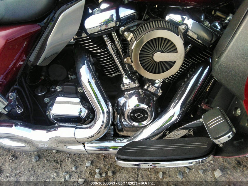 VIN 1HD1KRC15HB652618 2017 HARLEY-DAVIDSON FLHXS STREET GLIDE SPECIAL