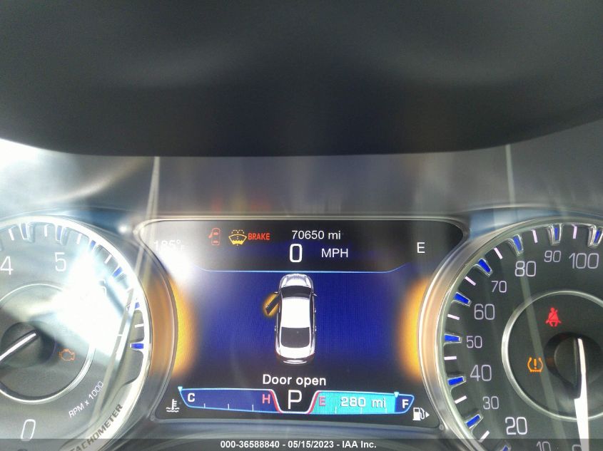 2016 CHRYSLER 200 C - 1C3CCCCG5GN122983