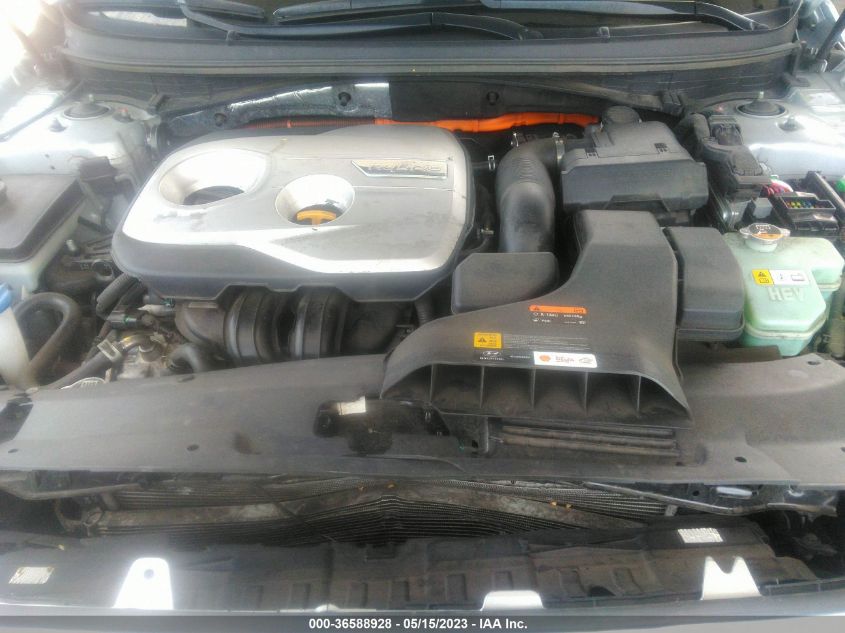 2018 HYUNDAI SONATA HYBRID SE - KMHE24L32JA080955