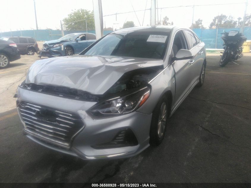 2018 HYUNDAI SONATA HYBRID SE - KMHE24L32JA080955