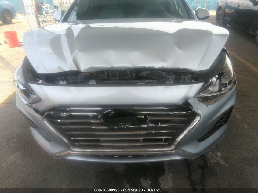 2018 HYUNDAI SONATA HYBRID SE - KMHE24L32JA080955