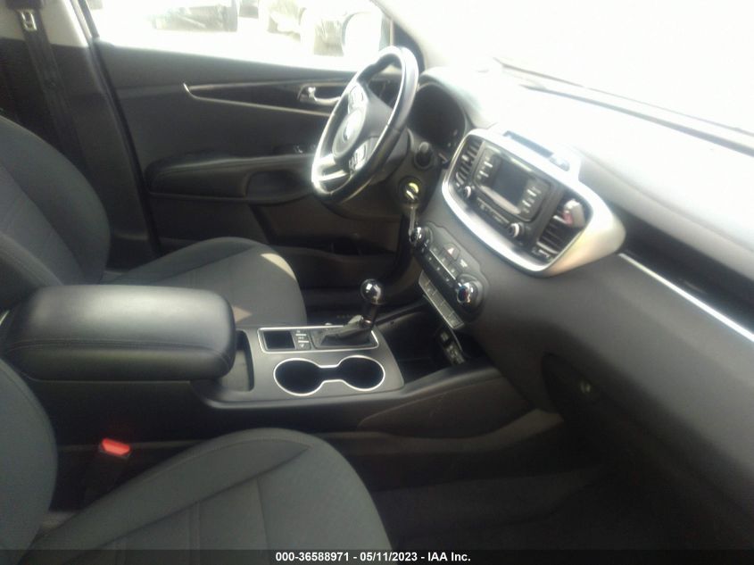 2016 KIA SORENTO LX - 5XYPGDA37GG073719