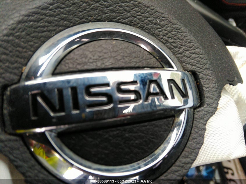 VIN 3N1CP5DV3LL565820 2020 NISSAN KICKS SR