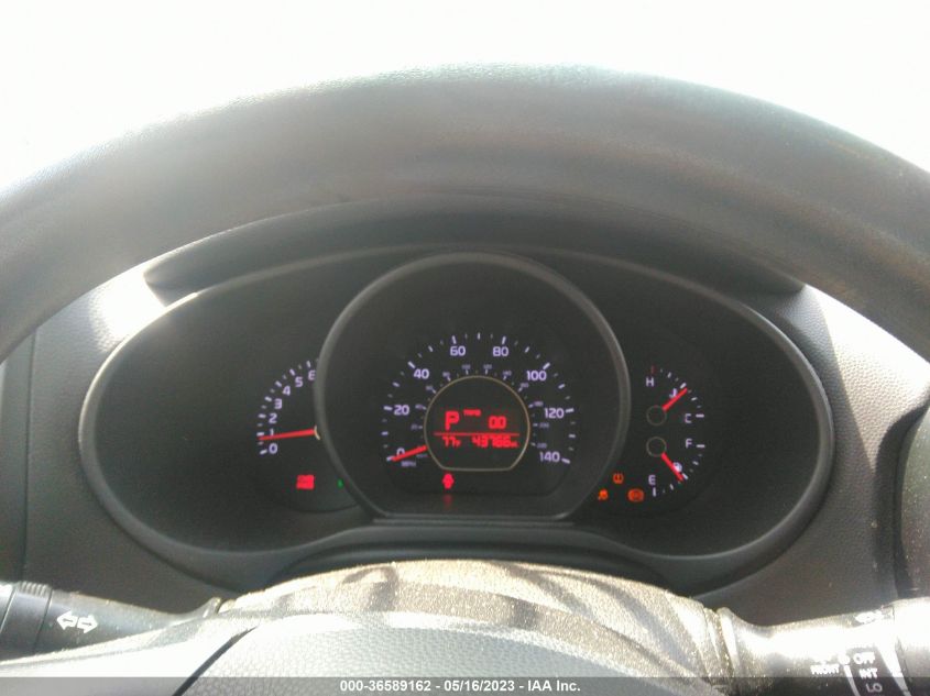 2015 KIA SOUL + - KNDJP3A5XF7224811