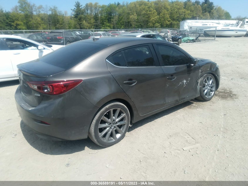 VIN 3MZBN1V30JM174391 2018 MAZDA MAZDA3 4-DOOR TOURING