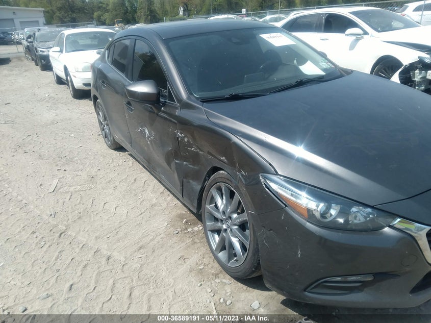 VIN 3MZBN1V30JM174391 2018 MAZDA MAZDA3 4-DOOR TOURING