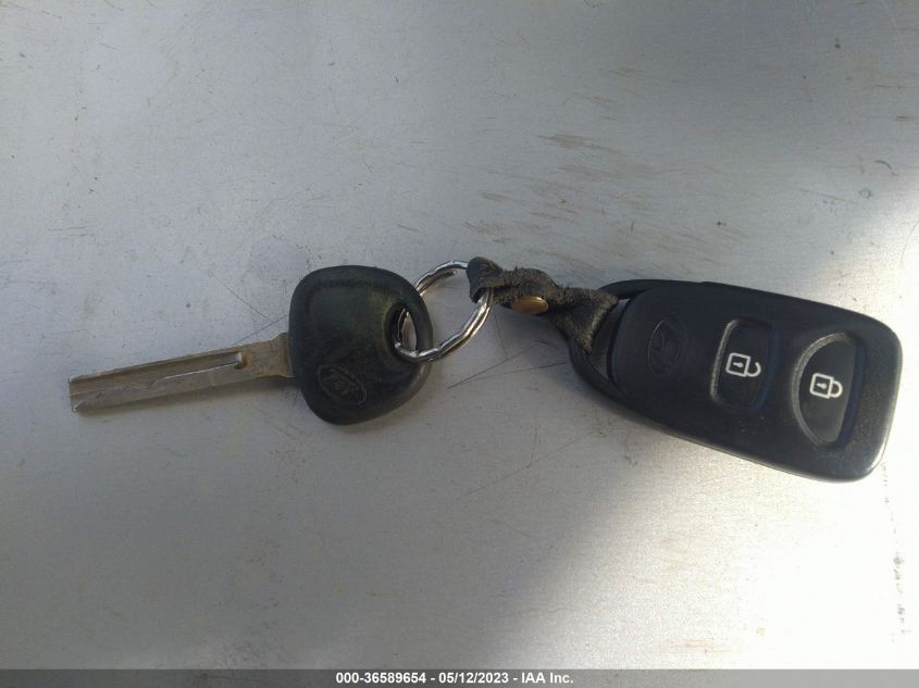 2013 HYUNDAI ACCENT GLS - KMHCT4AE4DU544937