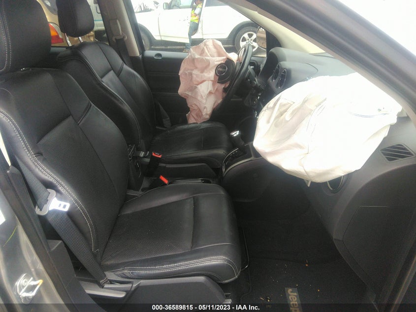 VIN 1C4NJCEB3HD199242 2017 JEEP COMPASS HIGH ALTITUDE