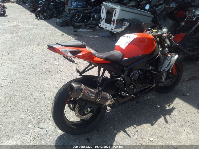 2022 SUZUKI GSX-R600 - JS1GN7FA5N7100175