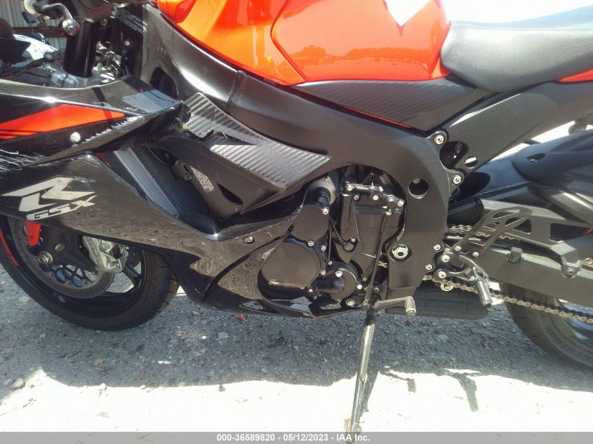 2022 SUZUKI GSX-R600 - JS1GN7FA5N7100175