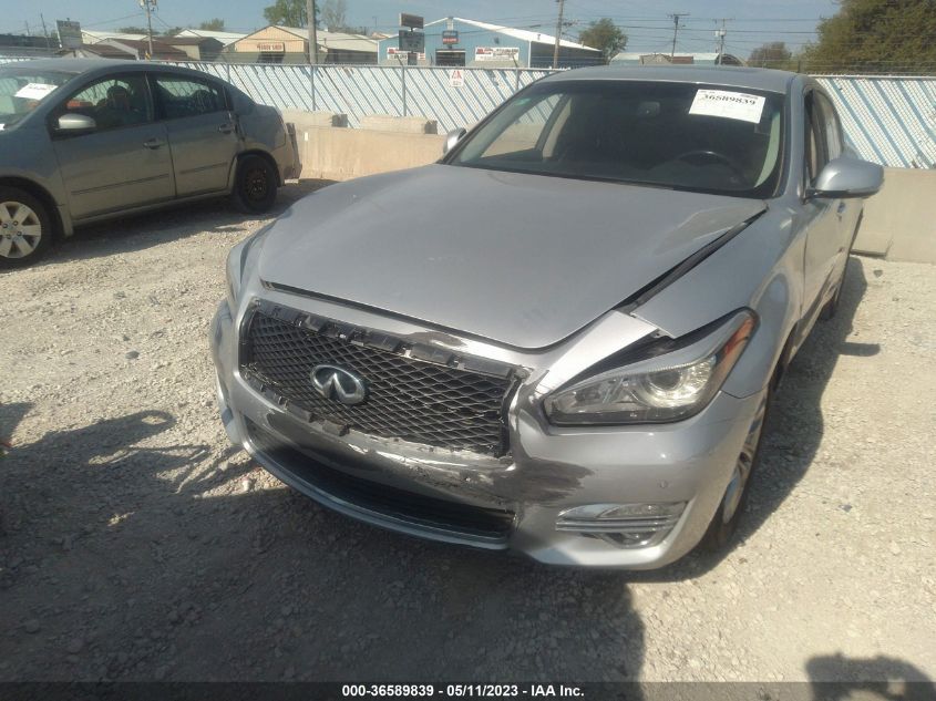 2018 INFINITI Q70 3.7 LUXE JN1BY1AP4JM181006