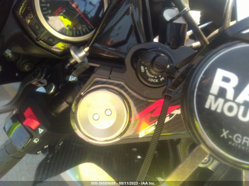2021 SUZUKI GSX-R750 - JS1GR7MA1M7100308
