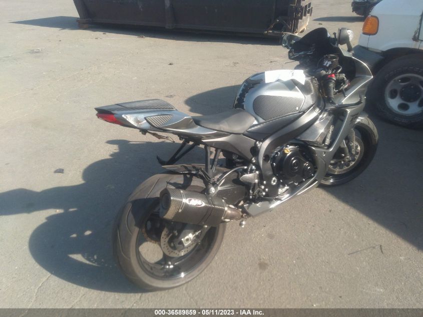 2021 SUZUKI GSX-R750 - JS1GR7MA1M7100308