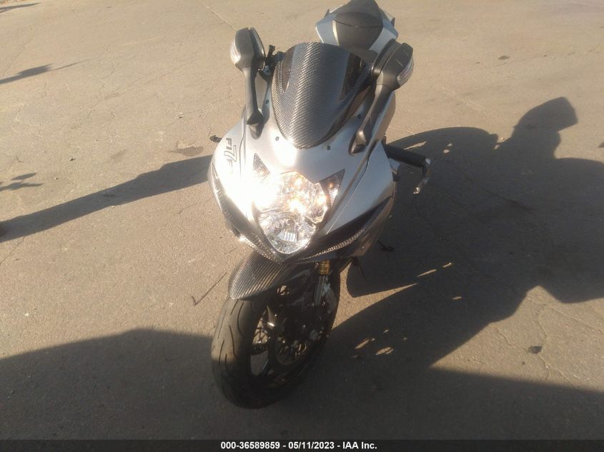 2021 SUZUKI GSX-R750 - JS1GR7MA1M7100308