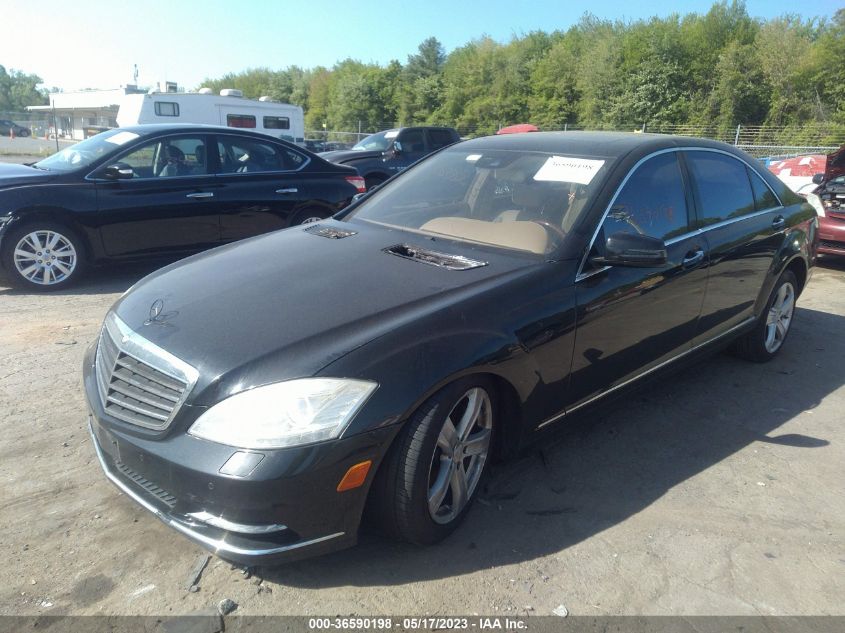 2013 MERCEDES-BENZ S-CLASS S 550 - WDDNG9EBXDA535715