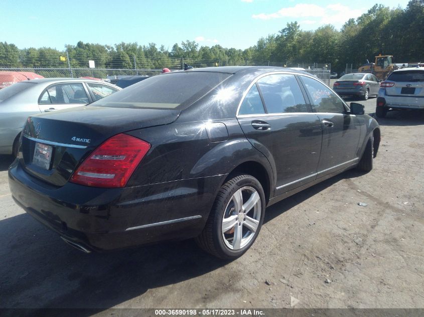 2013 MERCEDES-BENZ S-CLASS S 550 - WDDNG9EBXDA535715
