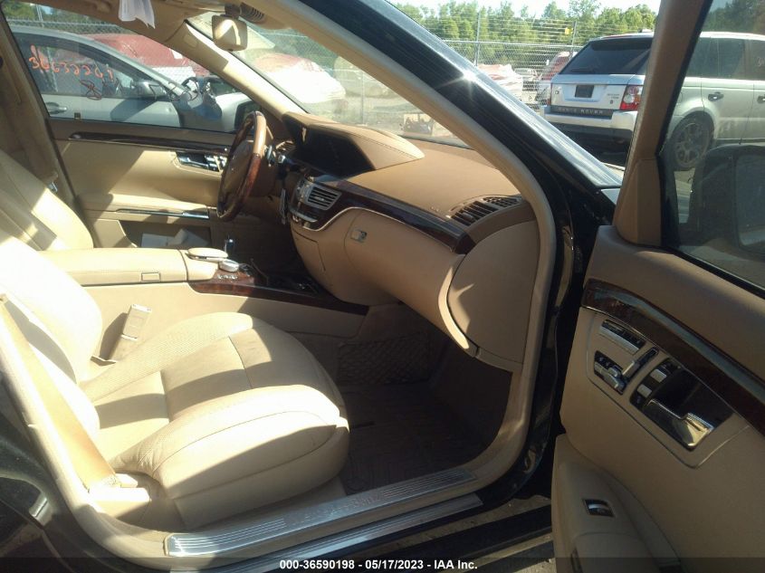 2013 MERCEDES-BENZ S-CLASS S 550 - WDDNG9EBXDA535715