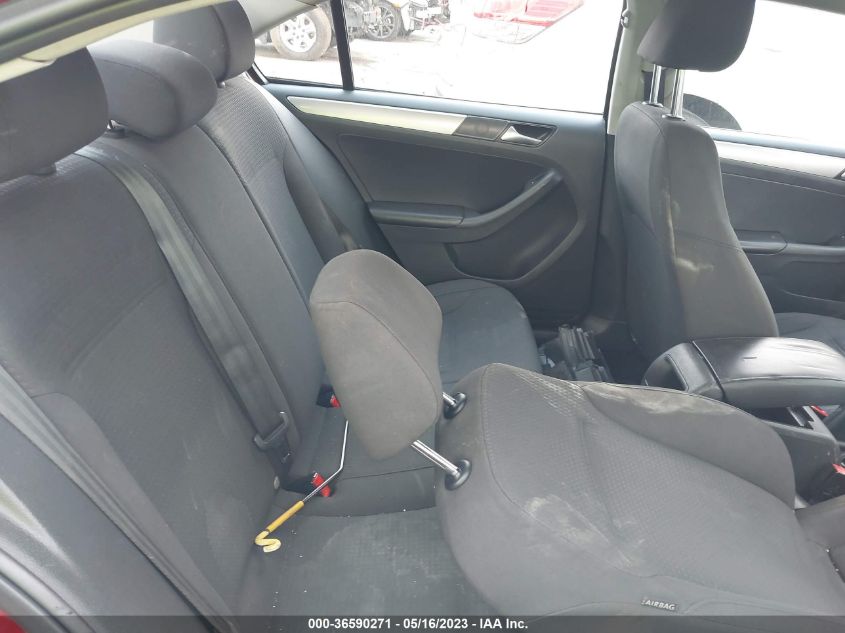2016 VOLKSWAGEN JETTA SEDAN 1.4T SE - 3VWD67AJ8GM240742