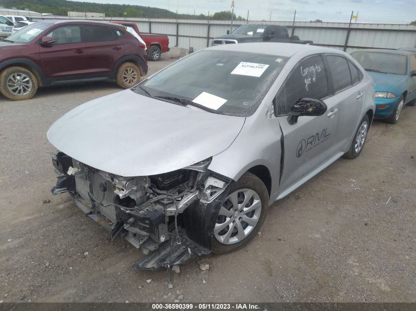 JTDEPMAE3NJ202464 Toyota Corolla LE 2