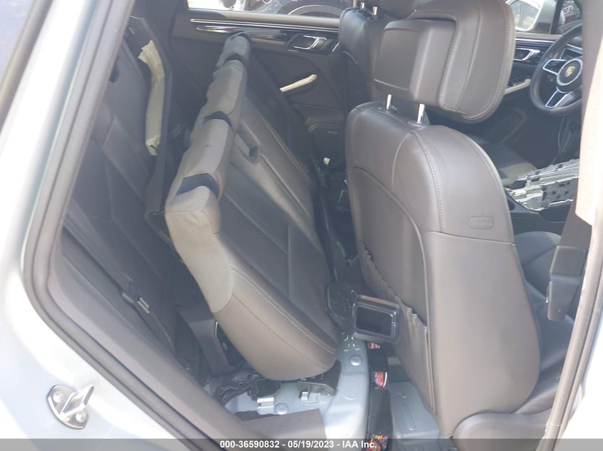 VIN WP1AA2A56JLB02263 2018 PORSCHE MACAN