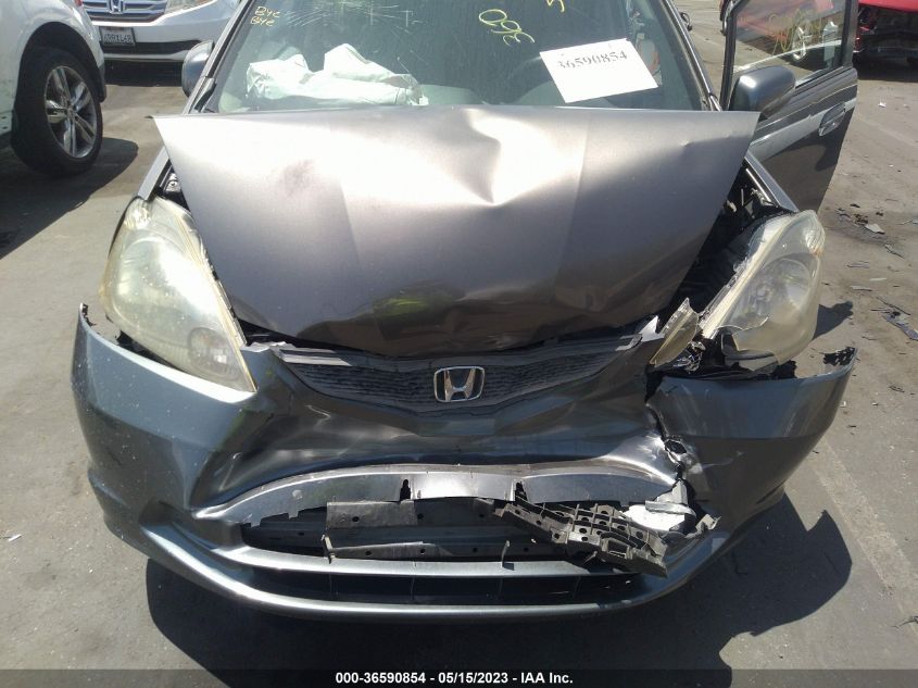 2013 HONDA FIT - JHMGE8H38DC026586