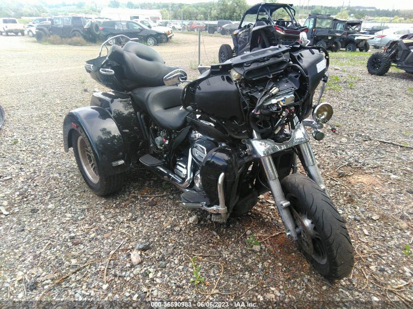 2019 HARLEY-DAVIDSON FLHTCUTG - 5HD1MAFA2KB856977
