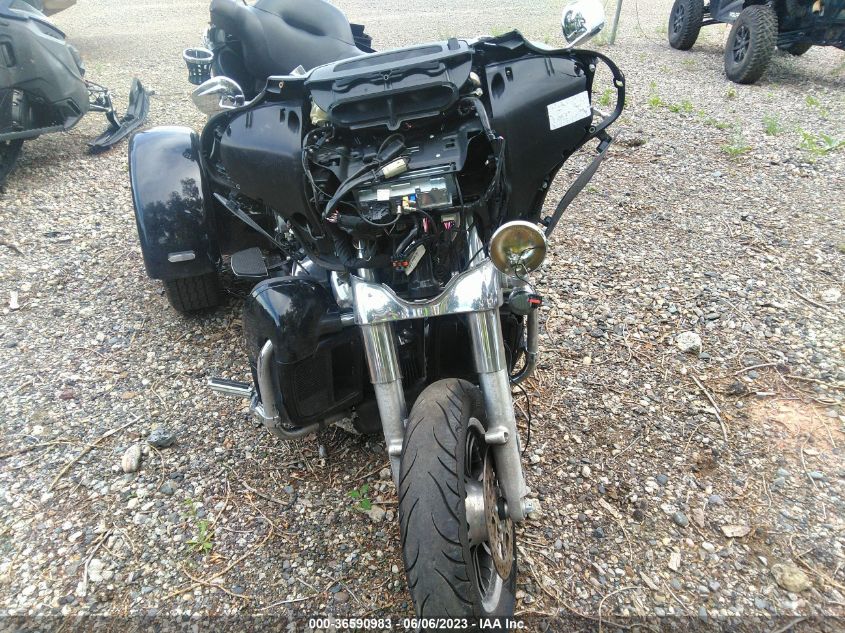 2019 HARLEY-DAVIDSON FLHTCUTG - 5HD1MAFA2KB856977