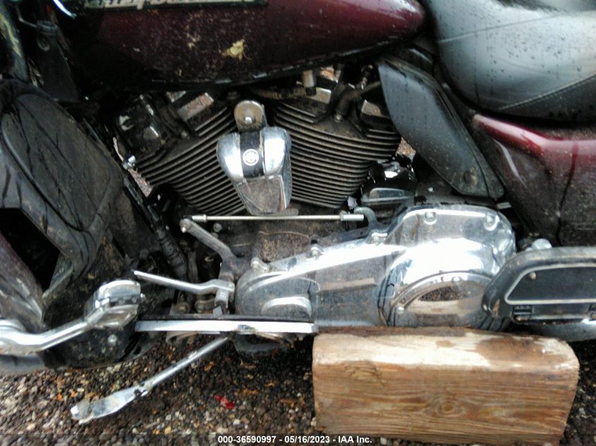 2018 HARLEY-DAVIDSON FLTRU - 1HD1KGD15JB667158