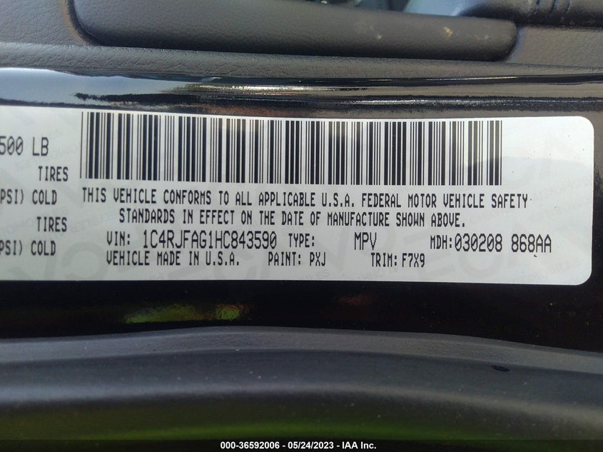 VIN 1C4RJFAG1HC843590 2017 JEEP GRAND CHEROKEE LAREDO