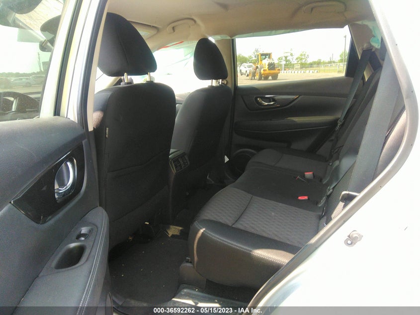 VIN KNMAT2MV0JP596751 2018 NISSAN ROGUE SV