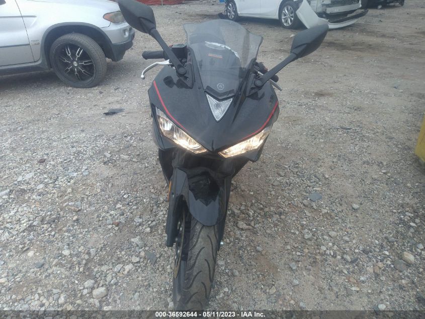 2018 YAMAHA YZFR3 MH3RH06Y7JK017673