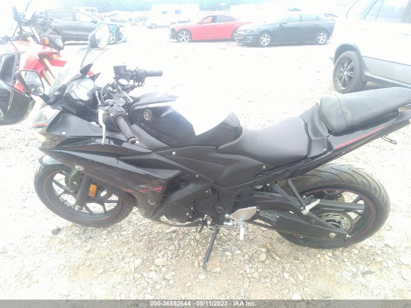 2018 YAMAHA YZFR3 MH3RH06Y7JK017673