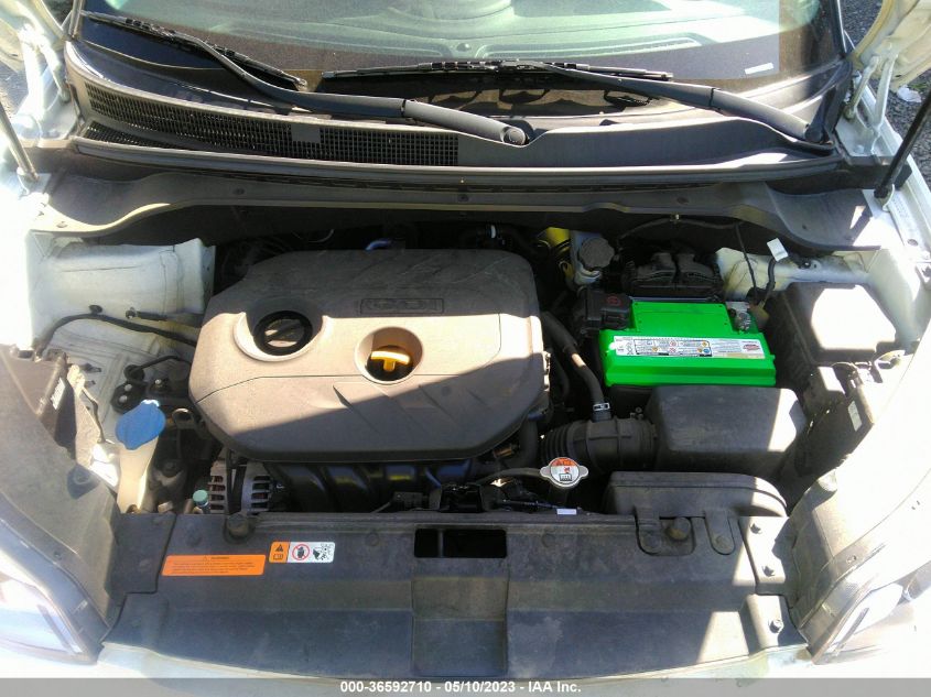 2016 KIA SOUL + - KNDJP3A50G7296814