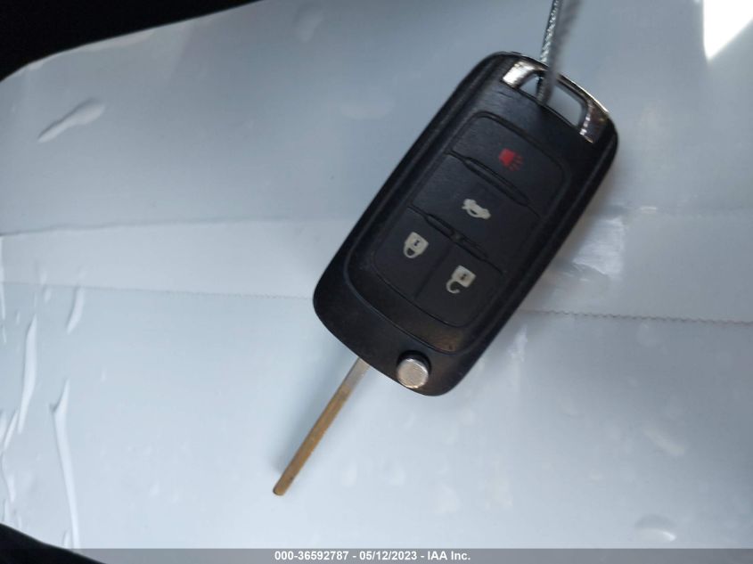 2017 CHEVROLET IMPALA LT - 2G1105S31H9119100