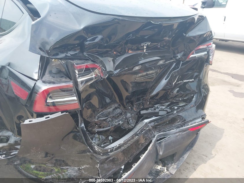 VIN 7SAYGAEE2PF609937 2023 TESLA MODEL Y LONG RANGE