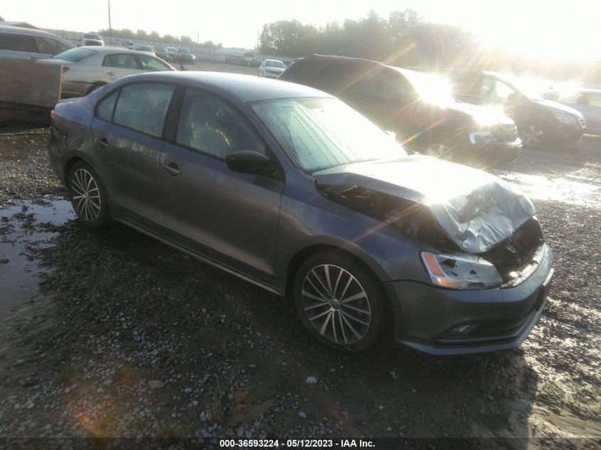 2015 VOLKSWAGEN JETTA SEDAN 1.8T SPORT - 3VWD17AJ3FM345220