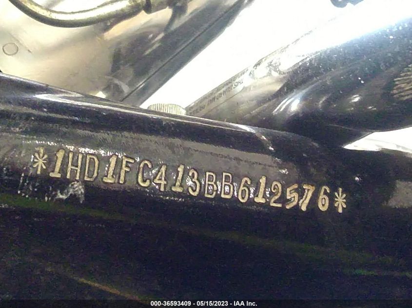 2011 HARLEY-DAVIDSON FLHTCU - 1HD1FC413BB612576
